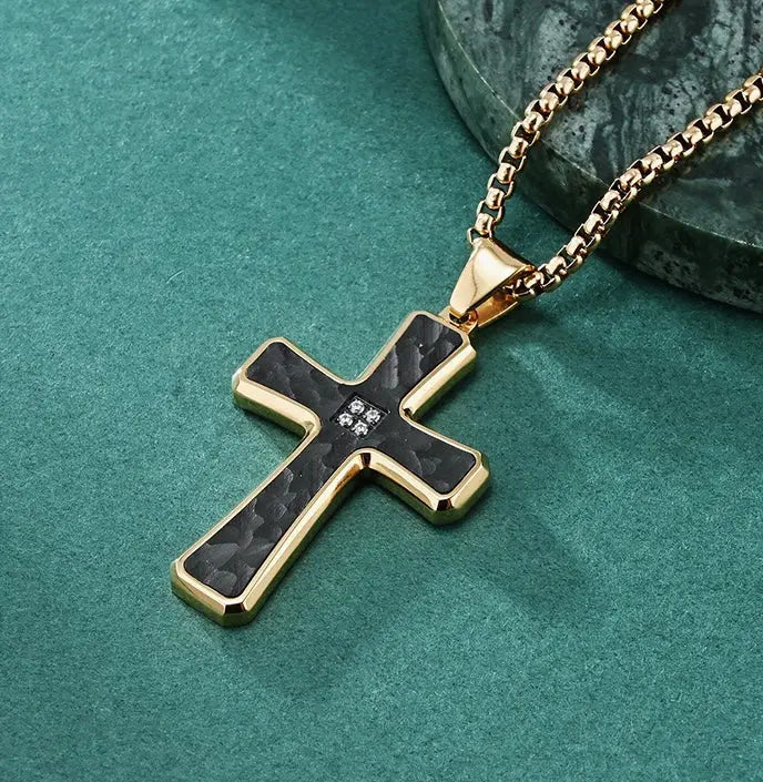Argyle Cross Necklace in Noir