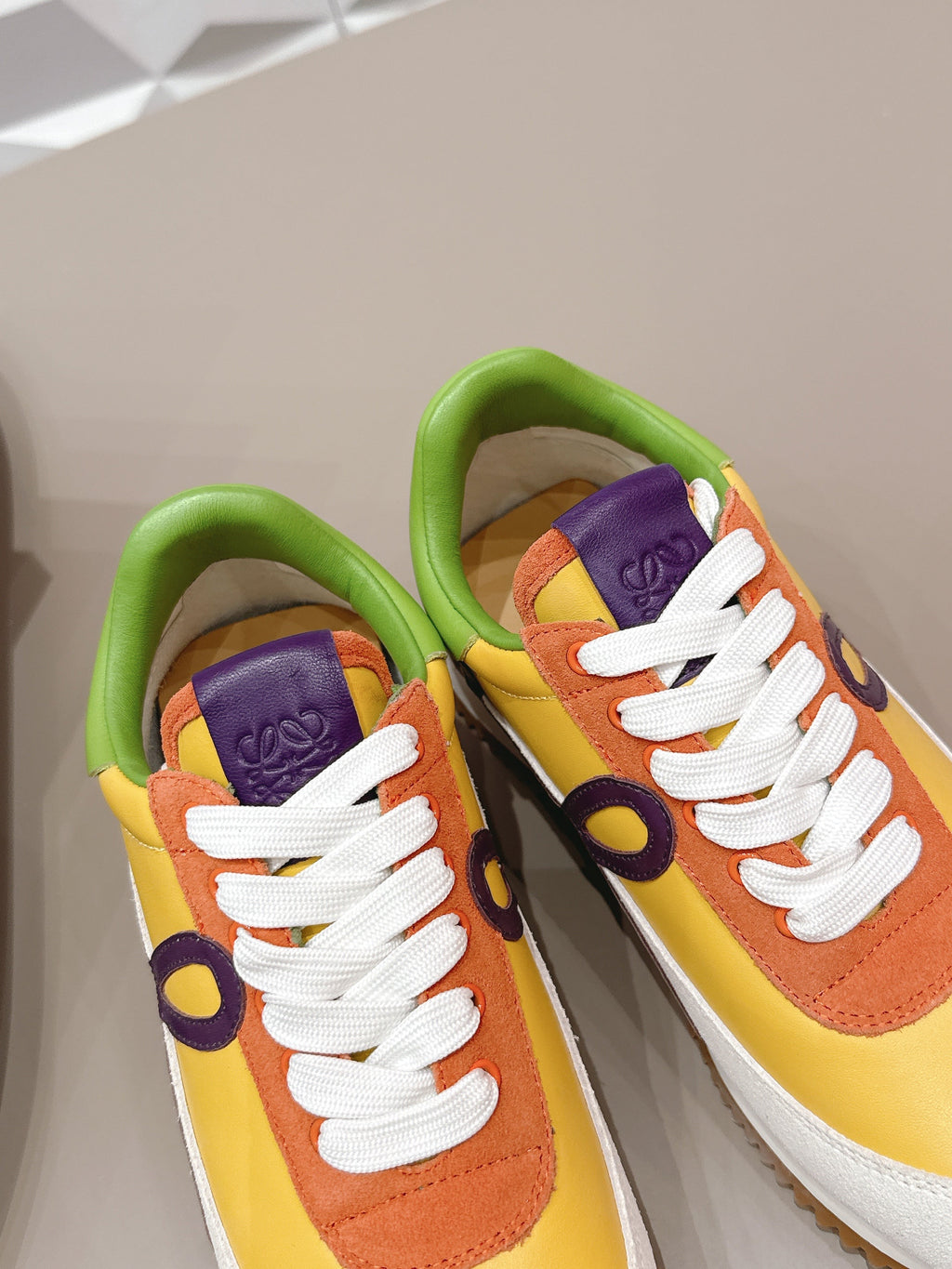 L2-Sneakers