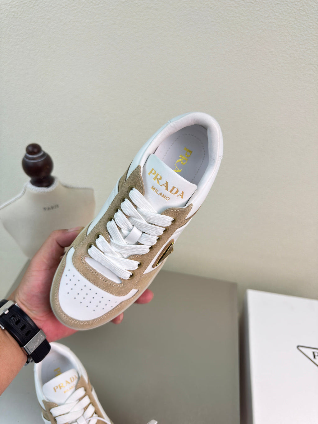 P-Sneakers