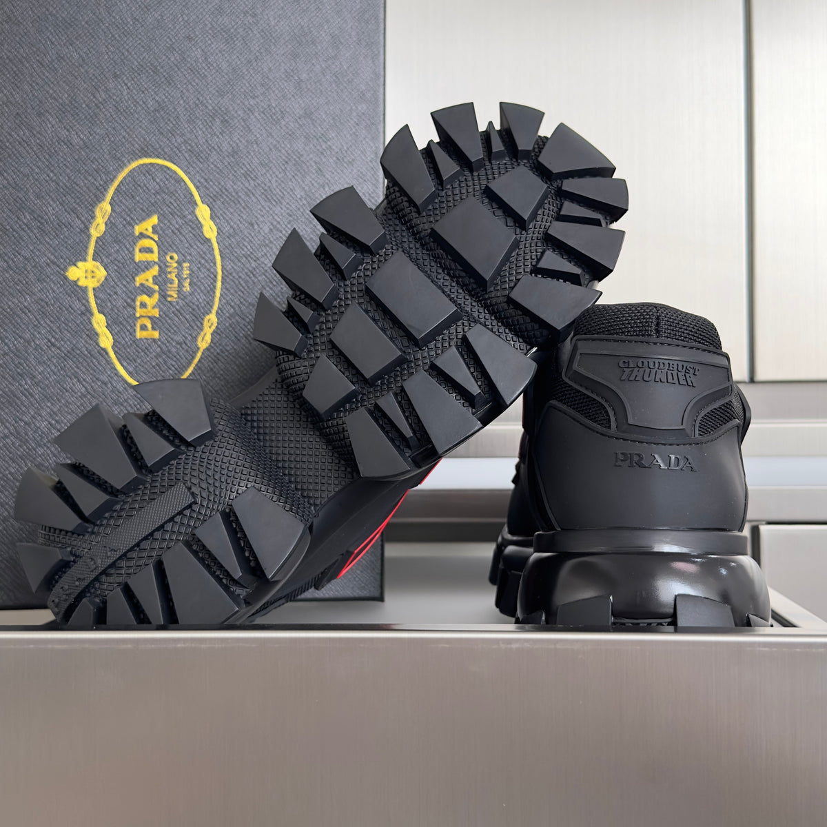 P-Sneakers