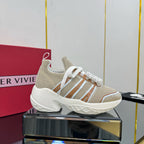 R-Sneakers