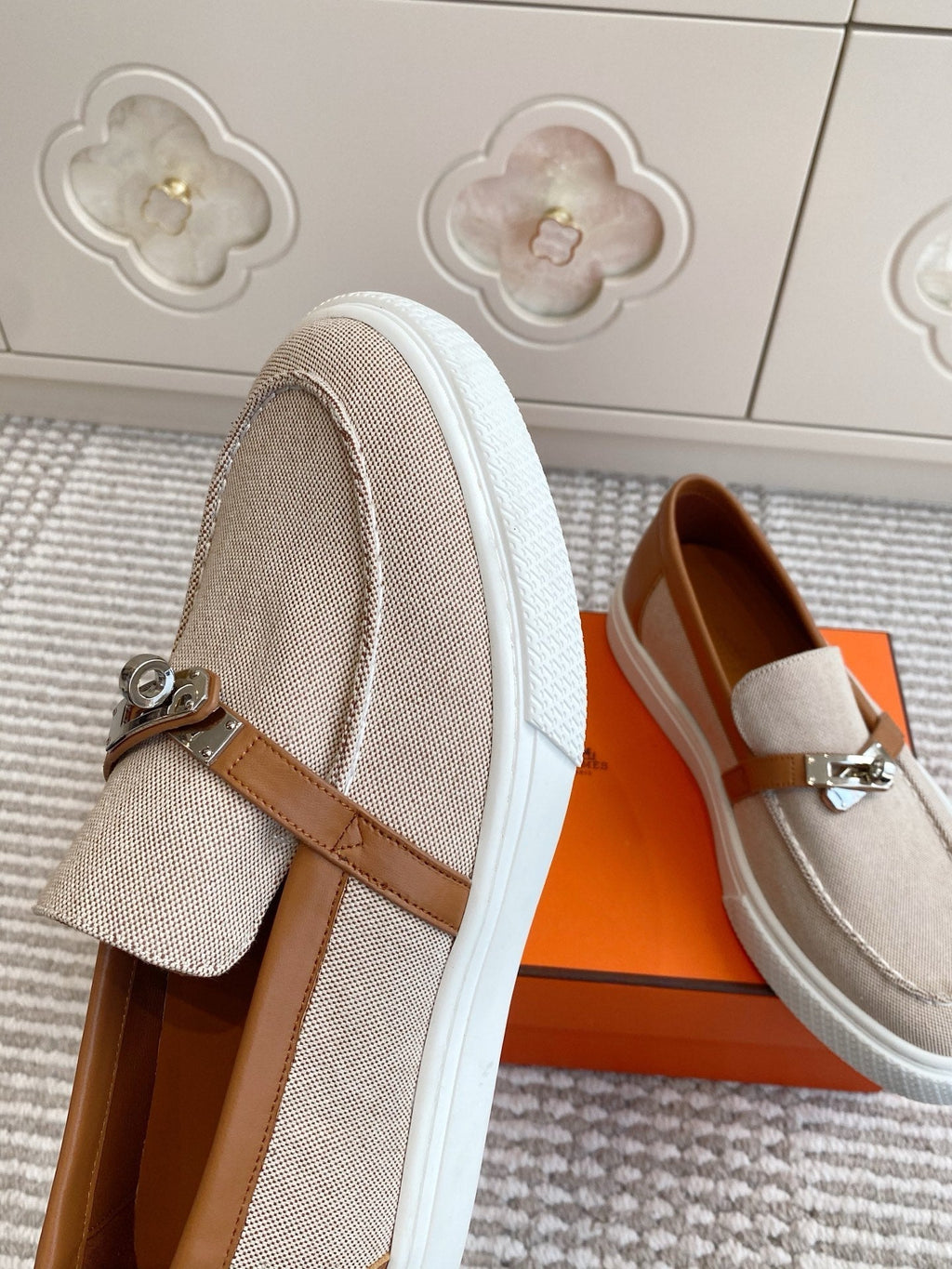 A-Sneakers