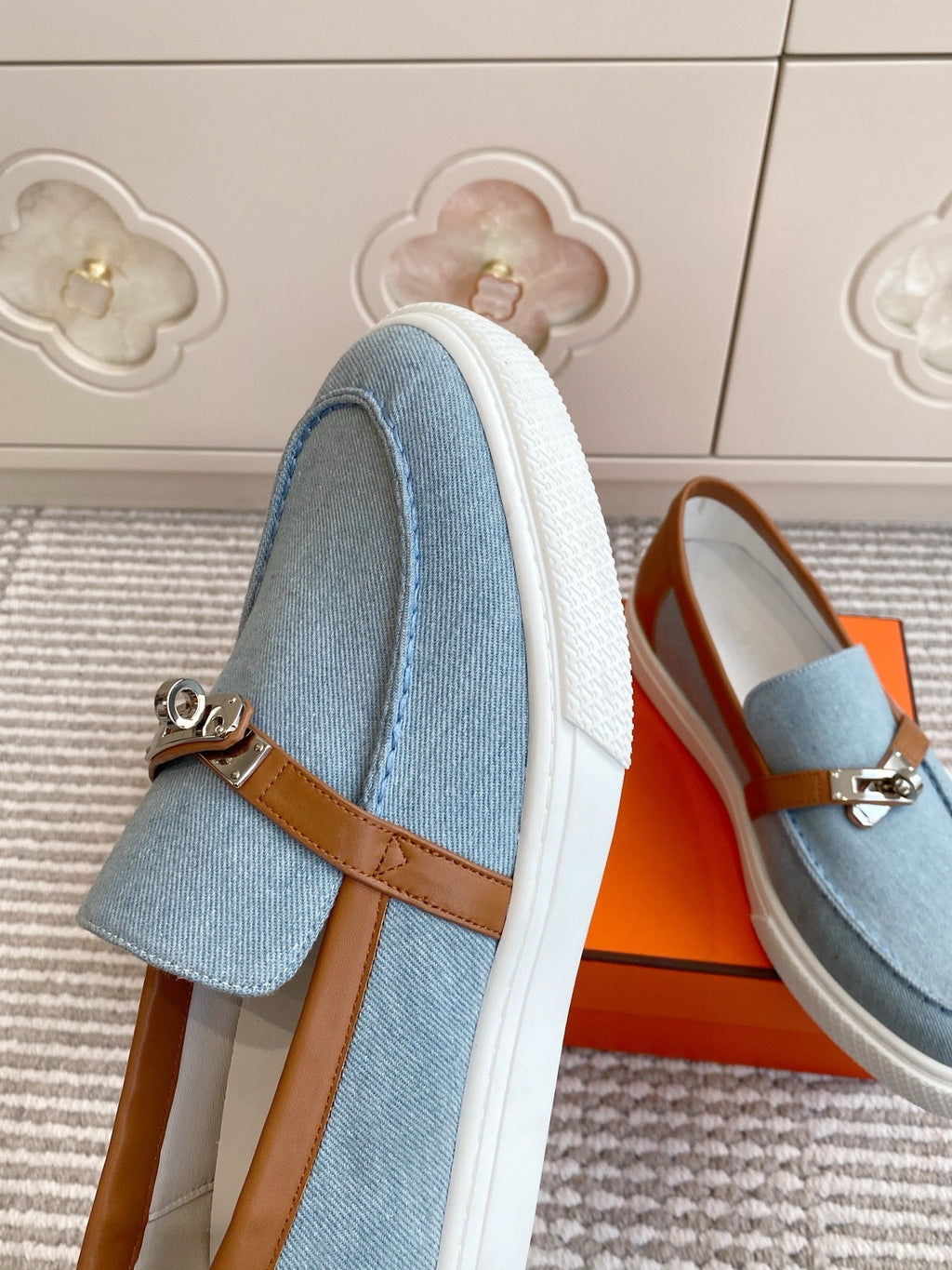 A-Sneakers