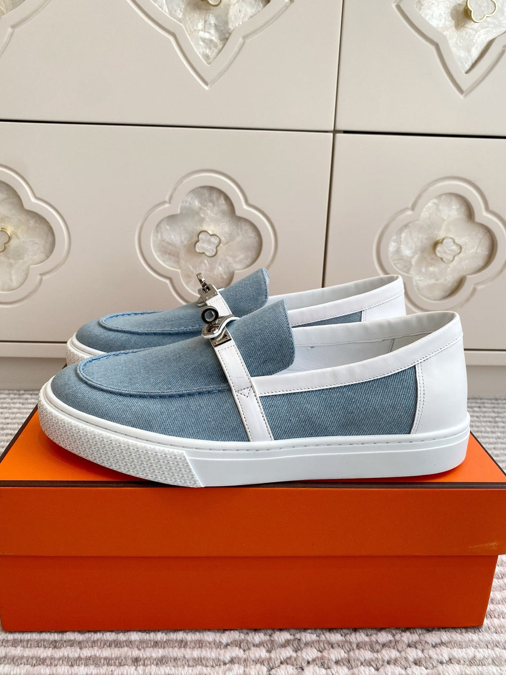 A-Sneakers