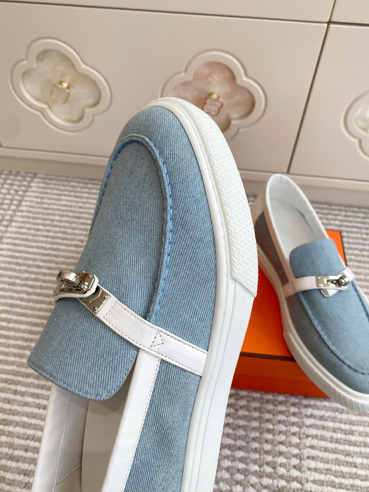 A-Sneakers