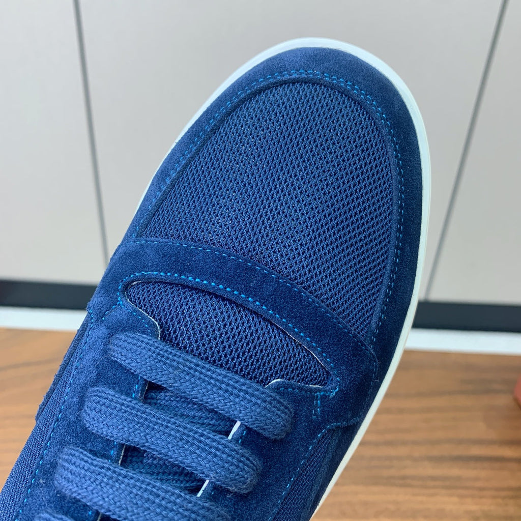 L-Sneakers