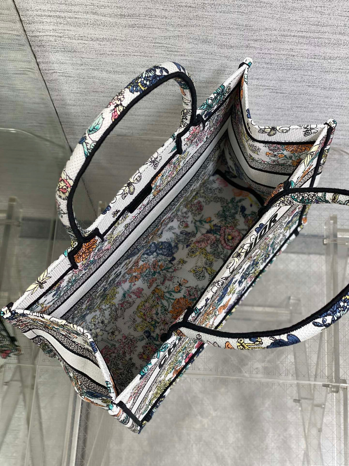 D-Book Tote