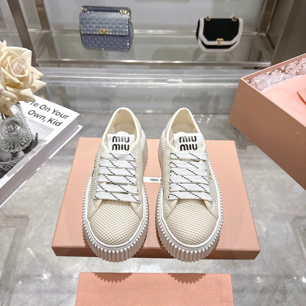 M-Sneakers