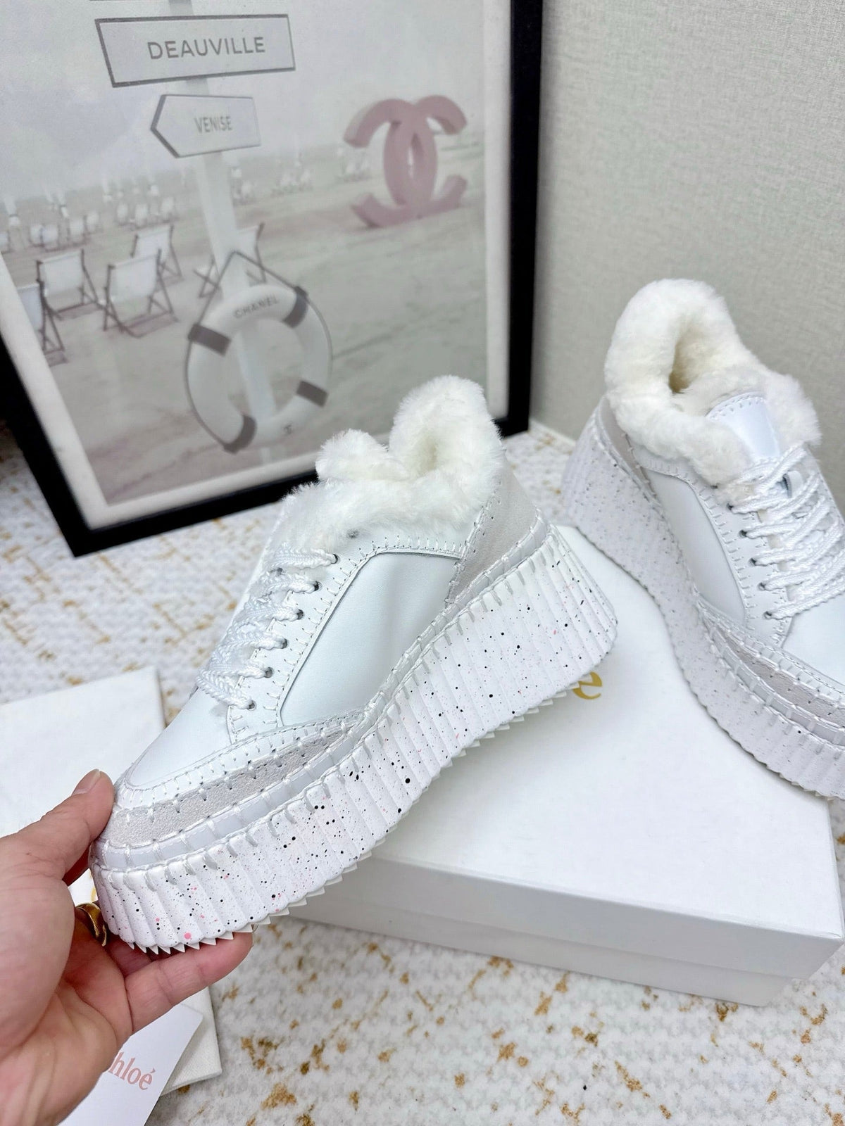 H-Sneakers