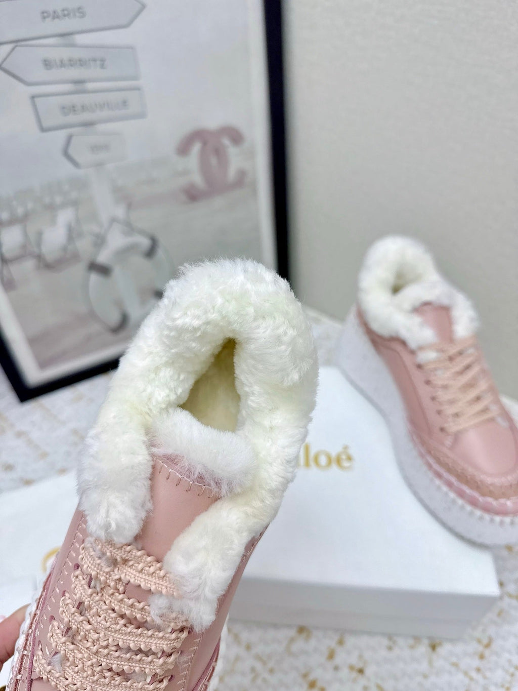 H-Sneakers