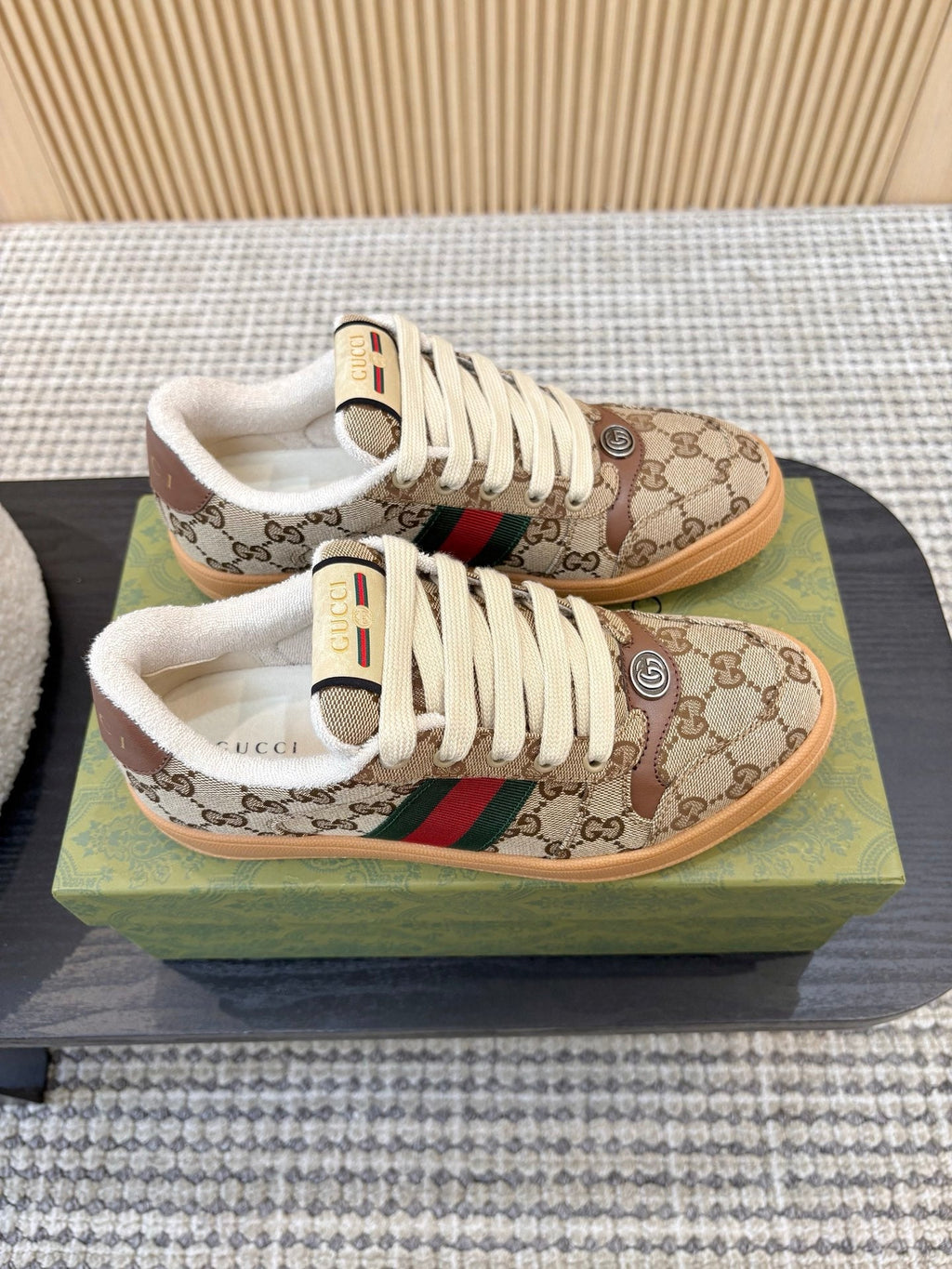 G-Sneakers