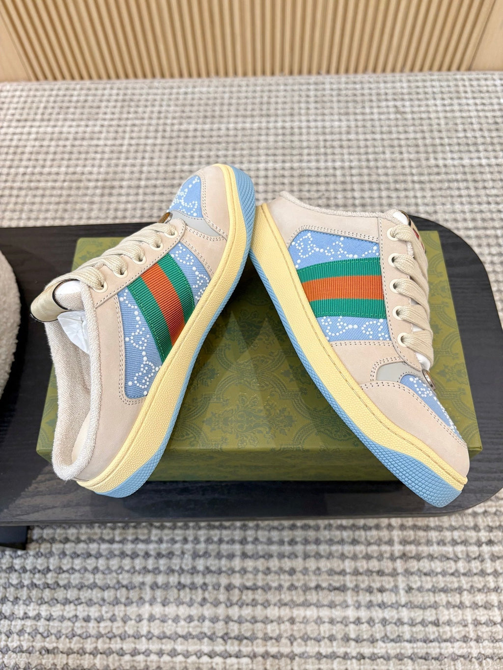 G-Sneakers