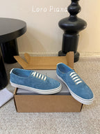 L-Sneakers