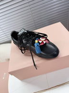 M-Sneakers