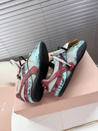 M-Sneakers