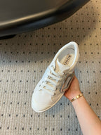 R-Sneakers