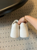 R-Sneakers