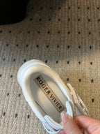 R-Sneakers