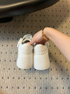 R-Sneakers