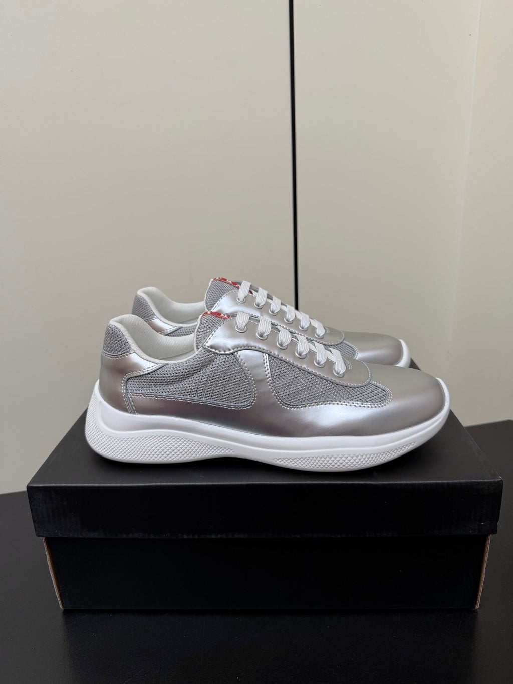 P-Sneakers