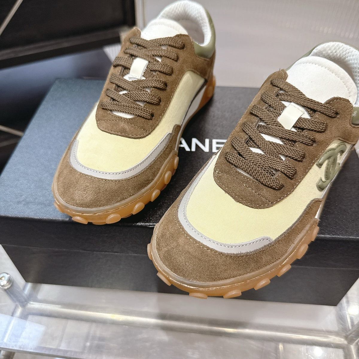C-Sneakers