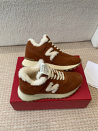 R-Sneakers