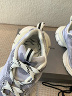 B-Sneakers