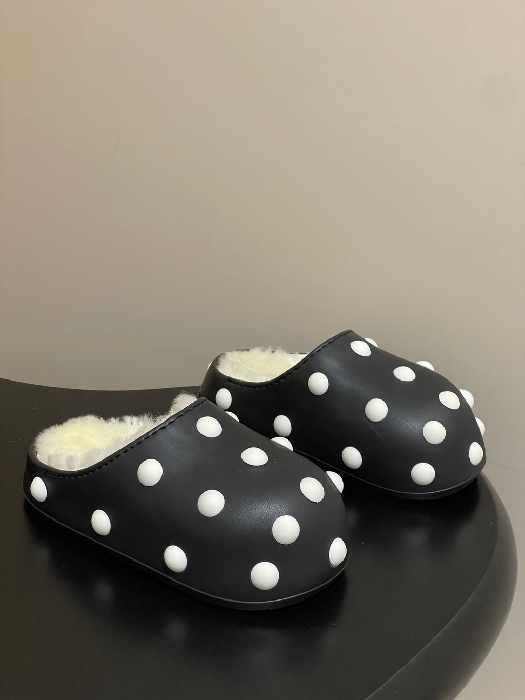 B-Sneakers