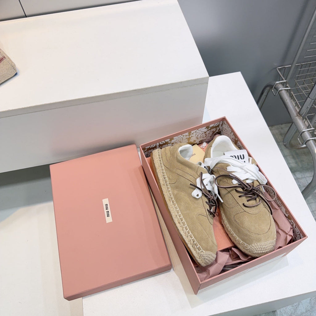 M-Sneakers