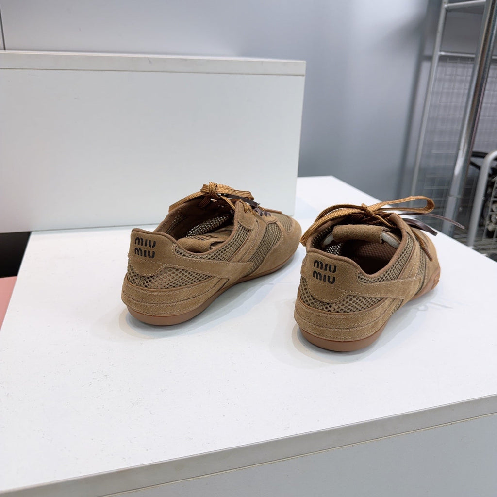 M-Sneakers