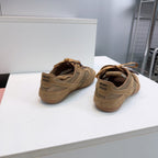 M-Sneakers