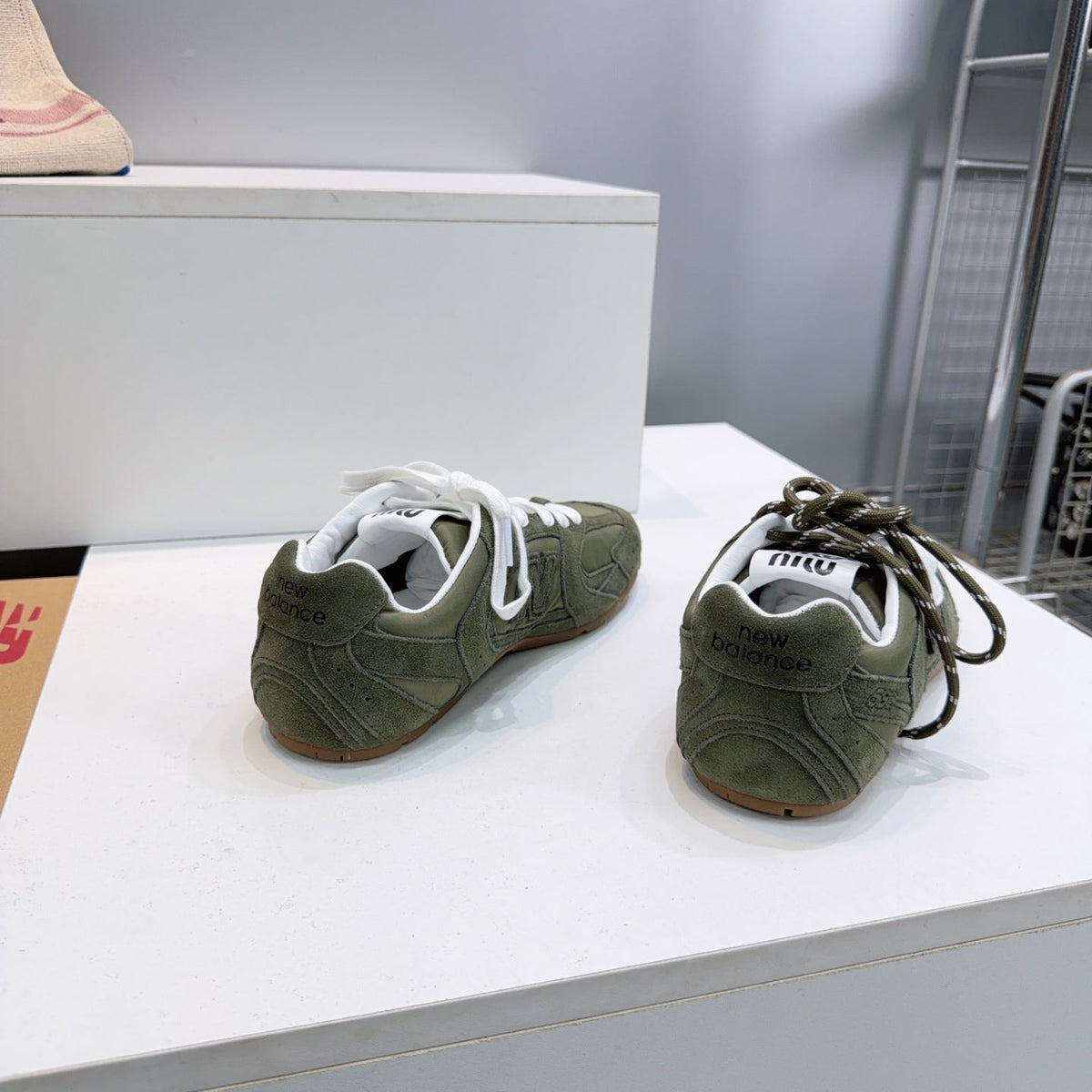M-Sneakers