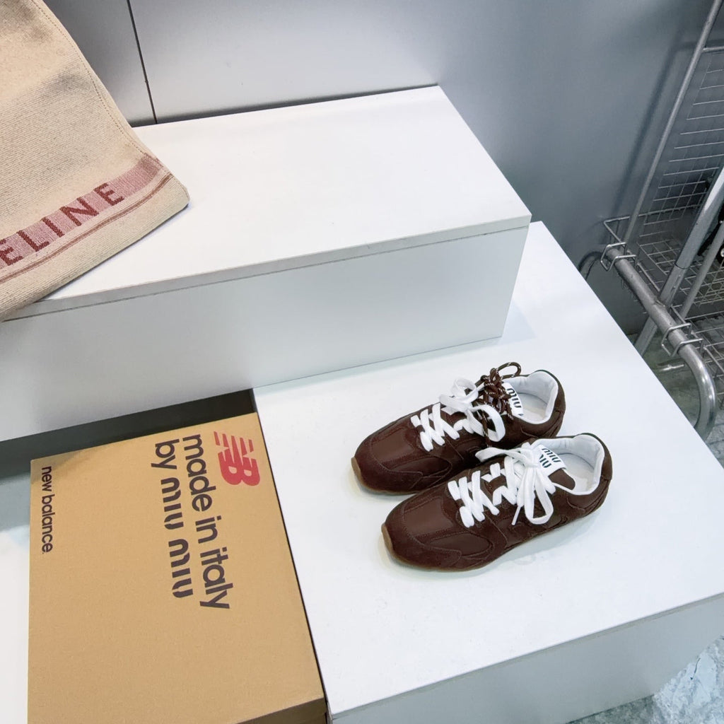 M-Sneakers