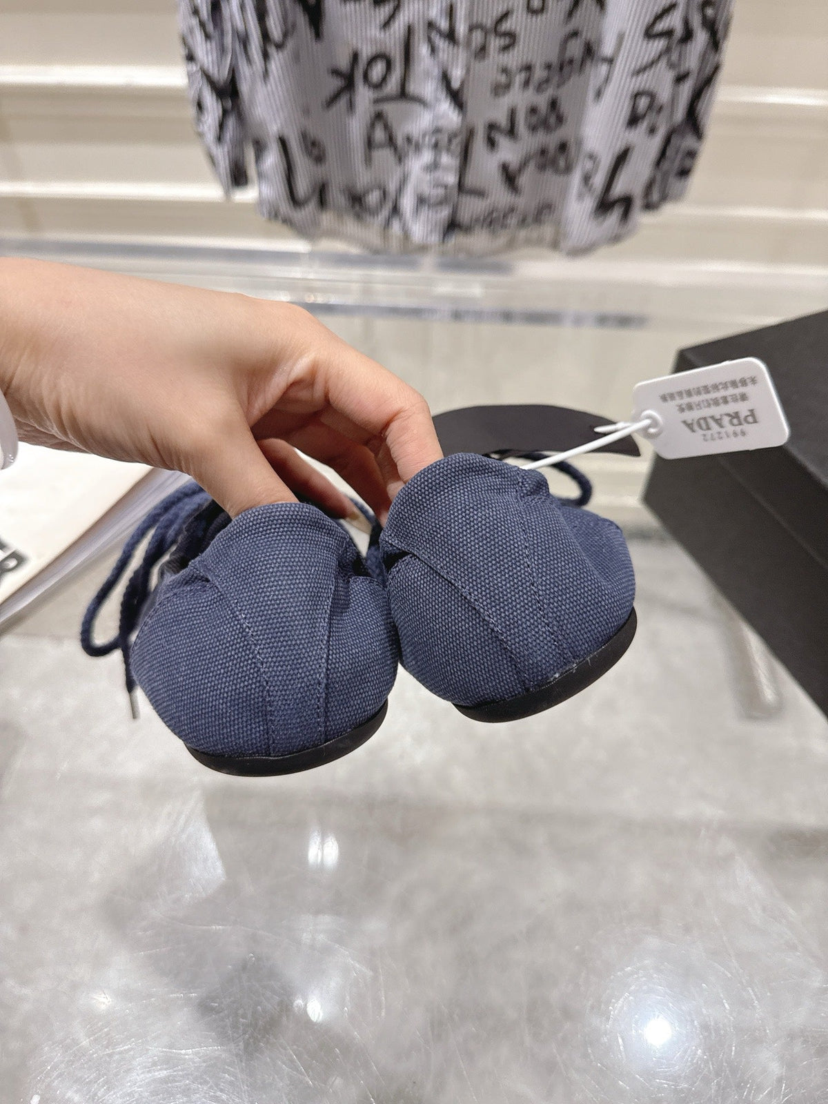 P-Sneakers