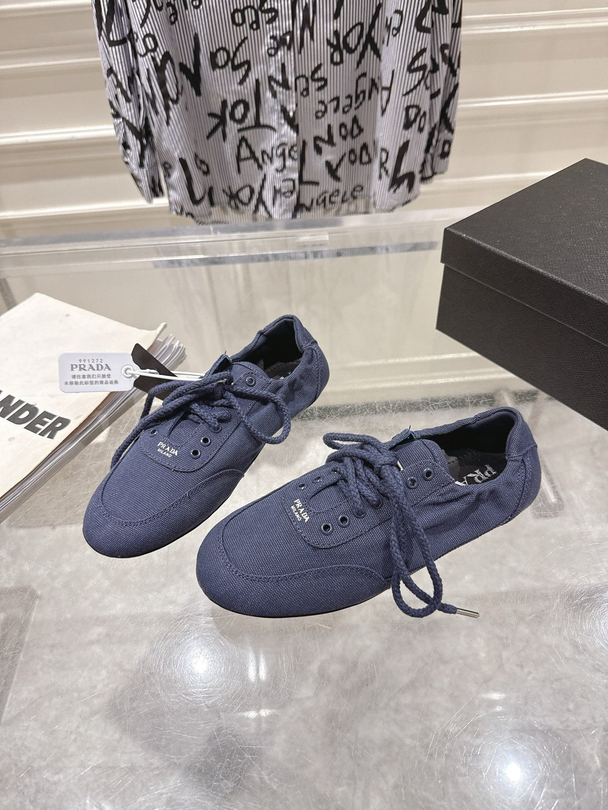 P-Sneakers