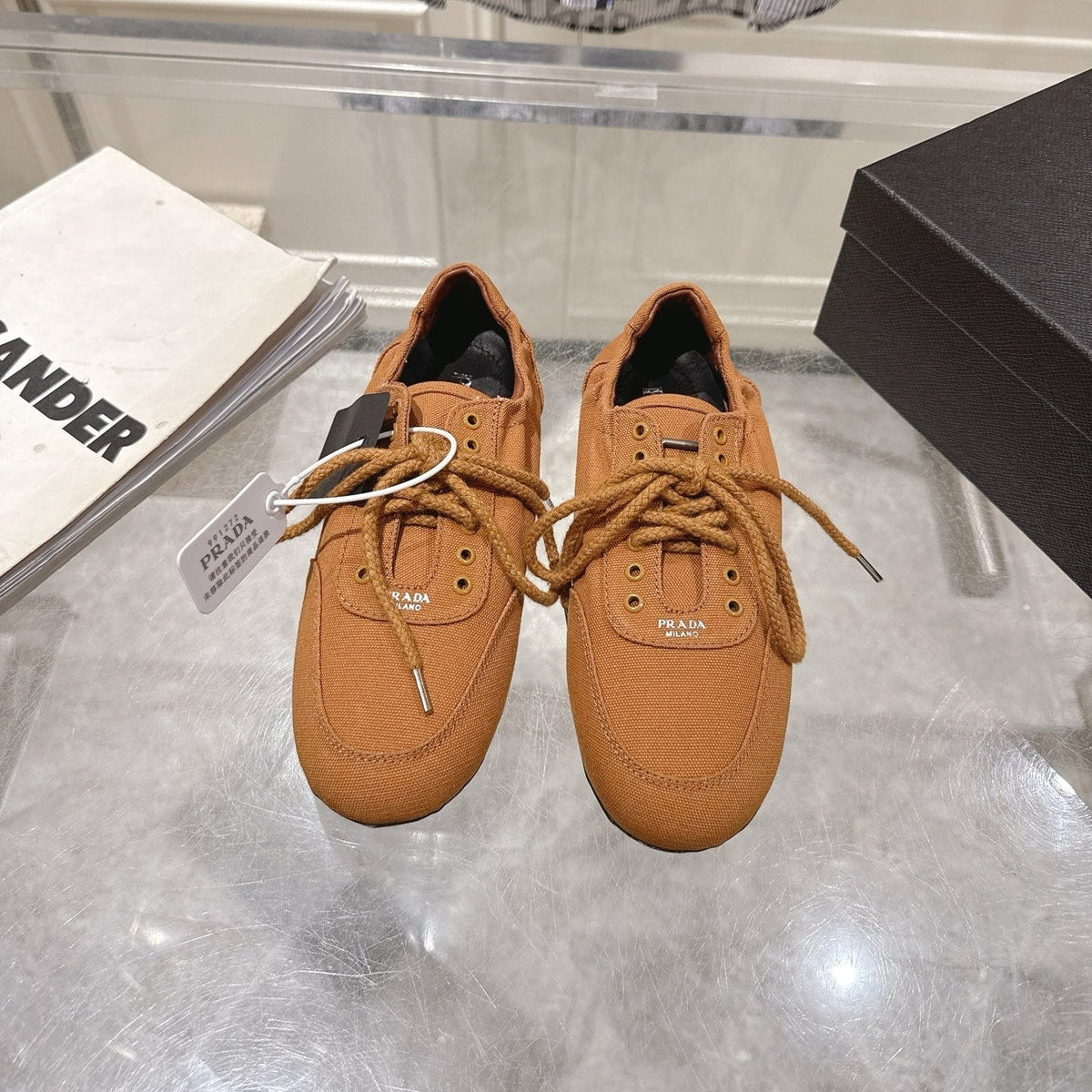 P-Sneakers