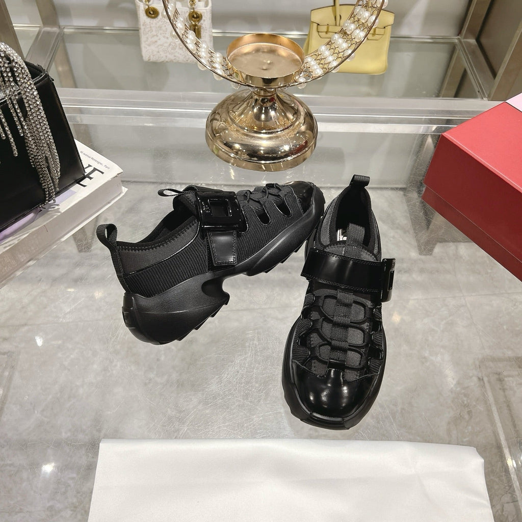 R-Sneakers